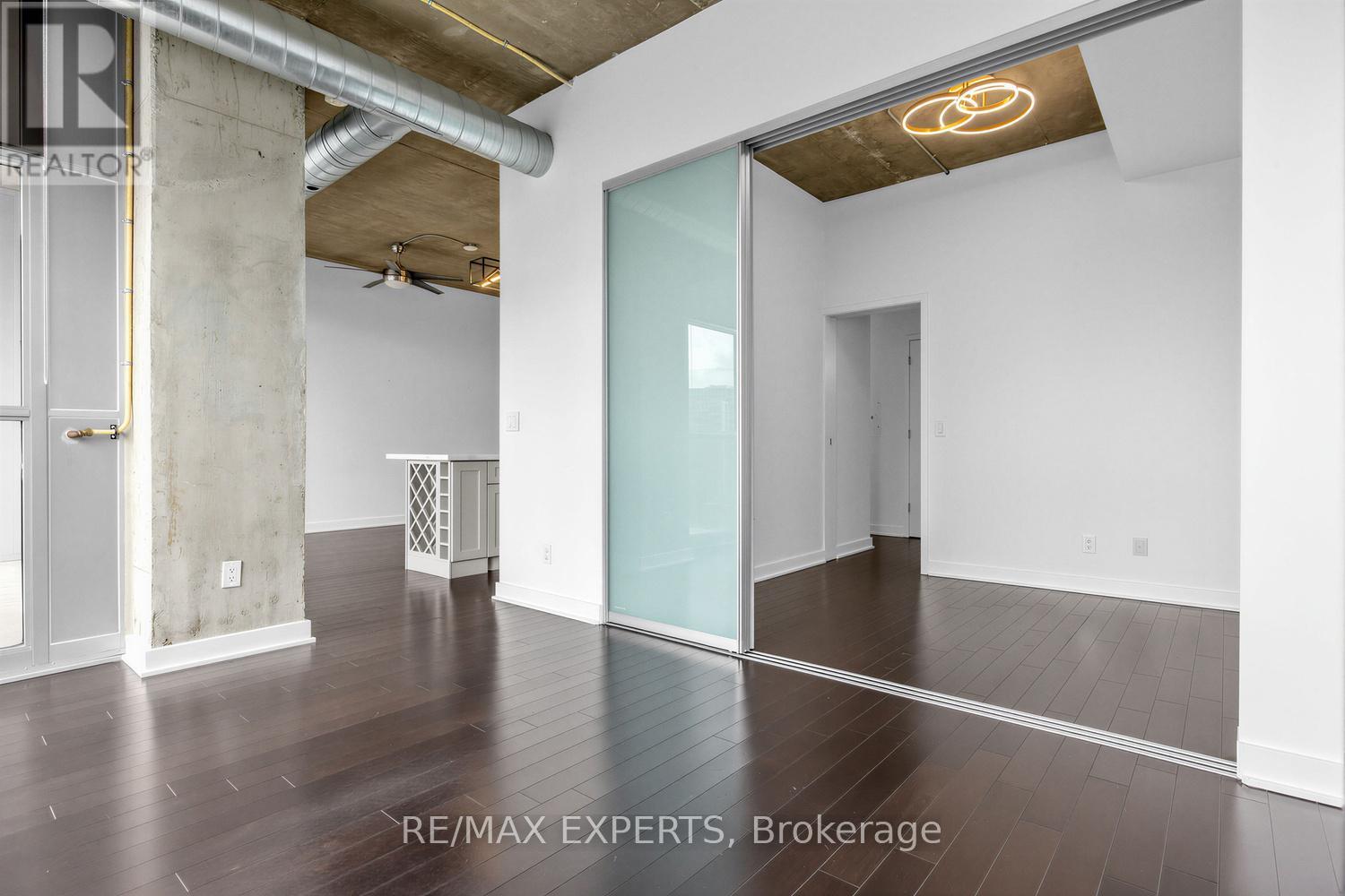 902 - 60 Bathurst Street, Toronto, Ontario  M5V 2P7 - Photo 12 - C13010244