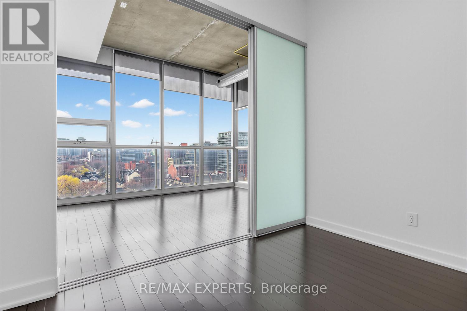 902 - 60 Bathurst Street, Toronto, Ontario  M5V 2P7 - Photo 15 - C13010244