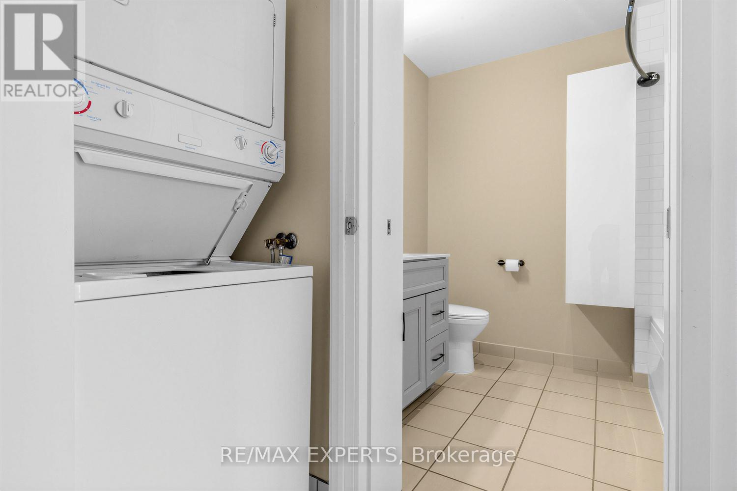 902 - 60 Bathurst Street, Toronto, Ontario  M5V 2P7 - Photo 19 - C13010244