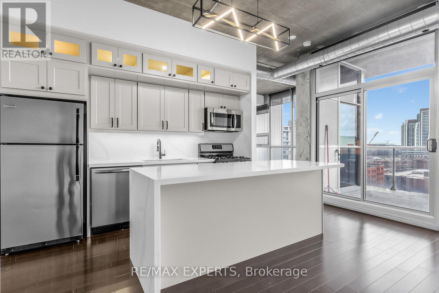 902 - 60 Bathurst Street, Toronto, Ontario  M5V 2P7 - Photo 5 - C13010244