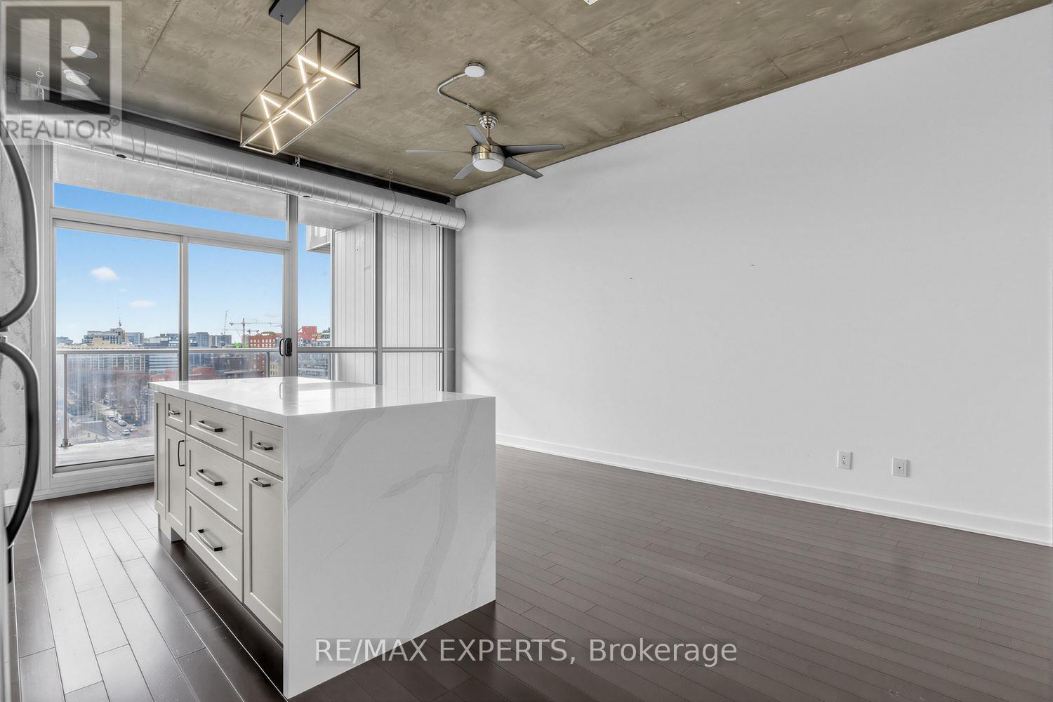 902 - 60 Bathurst Street, Toronto, Ontario  M5V 2P7 - Photo 6 - C13010244