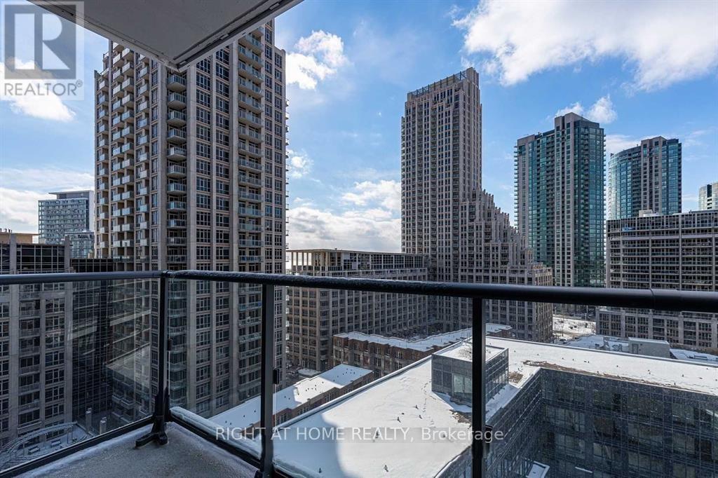 1213 - 38 Iannuzzi Street, Toronto, Ontario  M5V 0S2 - Photo 16 - C13010250