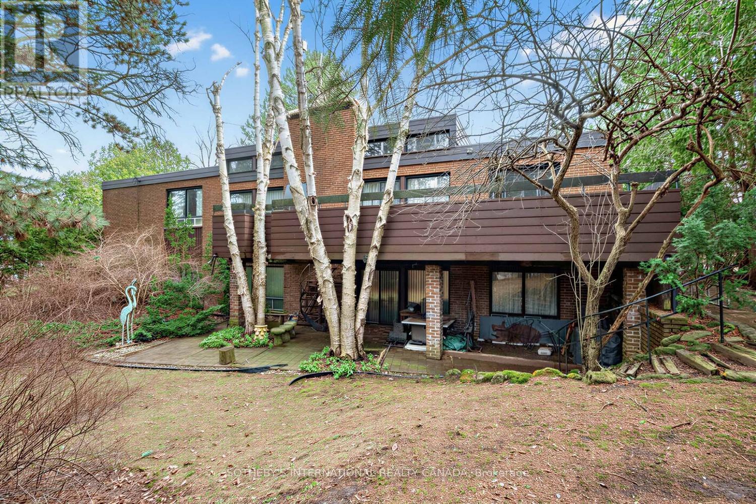 16 ROYAL OAK DRIVE, Toronto, Ontario