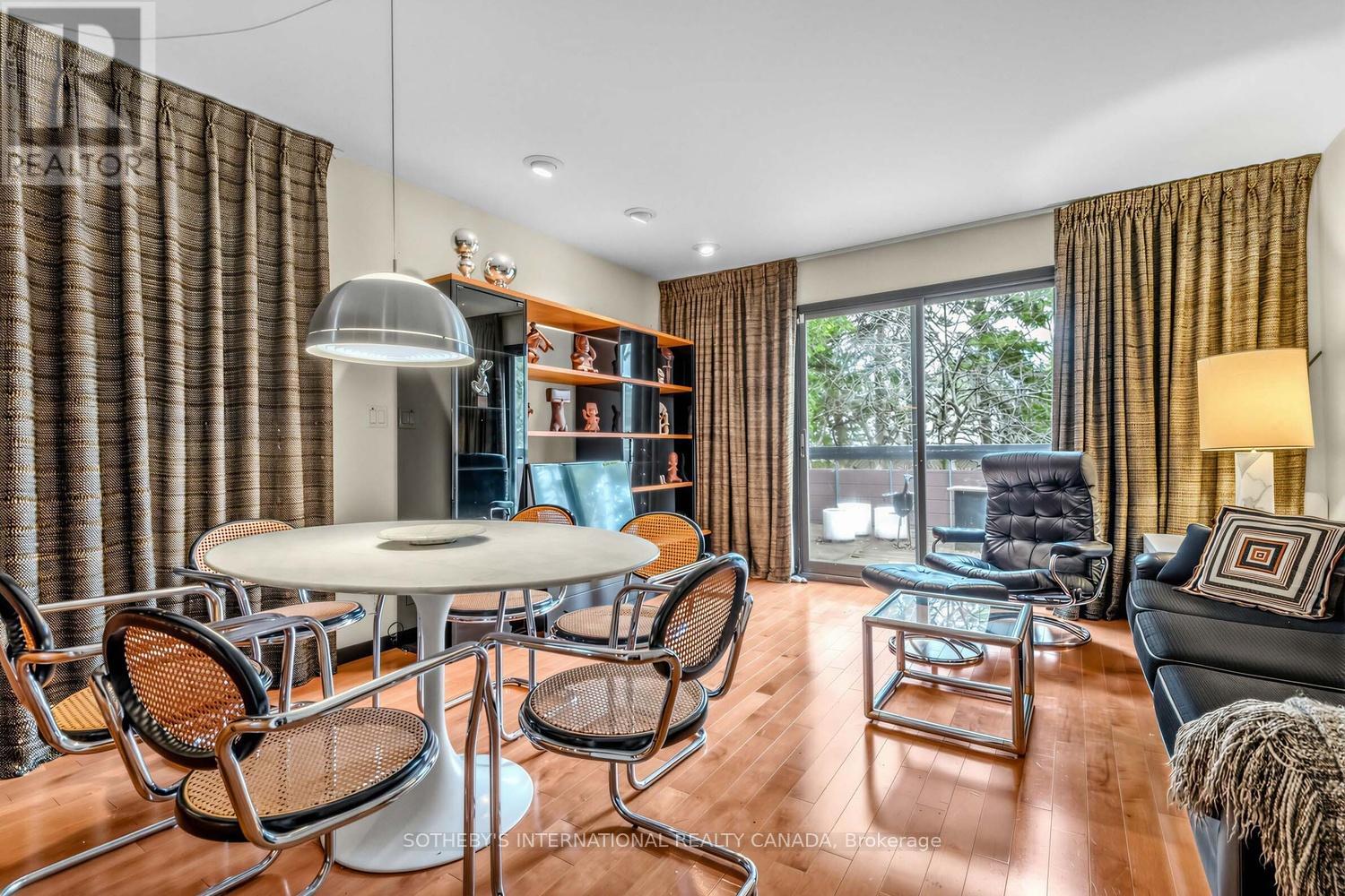 16 Royal Oak Drive, Toronto, Ontario  M3C 2M2 - Photo 19 - C13010262