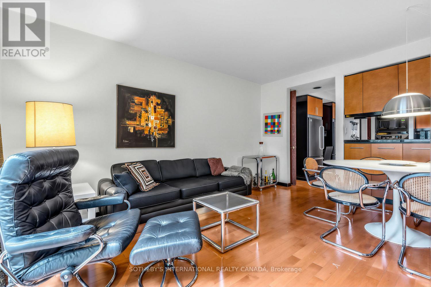 16 Royal Oak Drive, Toronto, Ontario  M3C 2M2 - Photo 20 - C13010262