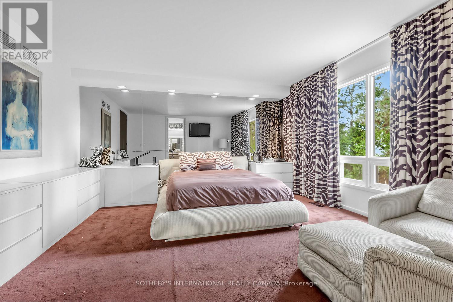 16 Royal Oak Drive, Toronto, Ontario  M3C 2M2 - Photo 23 - C13010262