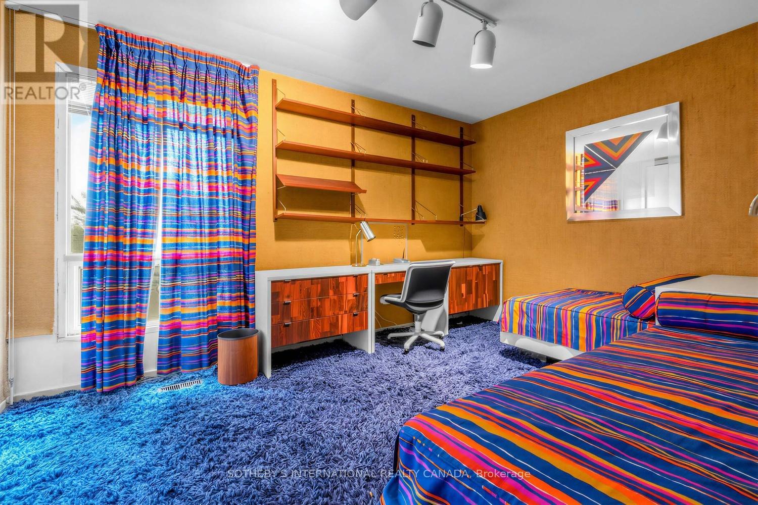 16 Royal Oak Drive, Toronto, Ontario  M3C 2M2 - Photo 27 - C13010262