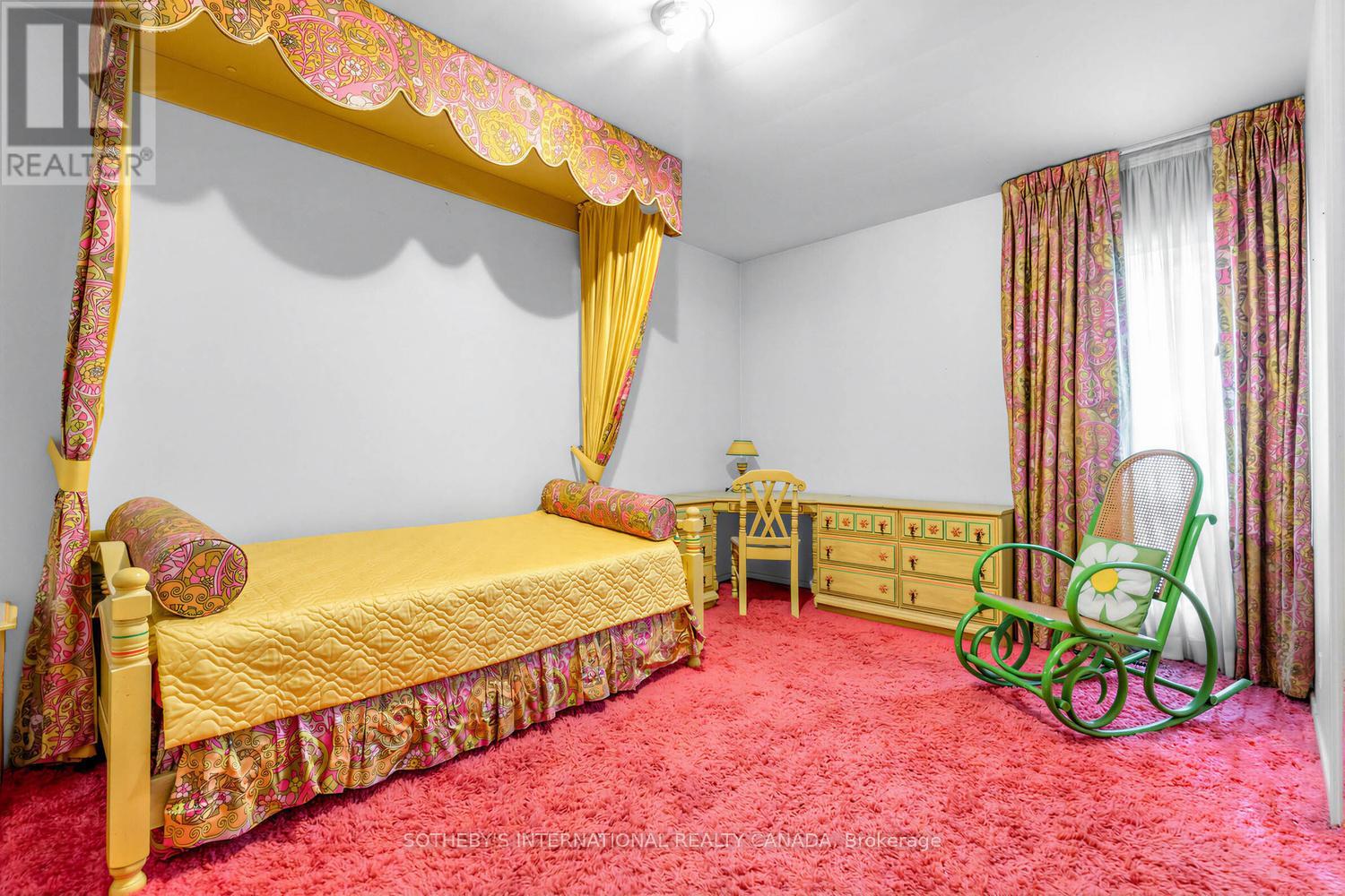 16 Royal Oak Drive, Toronto, Ontario  M3C 2M2 - Photo 28 - C13010262