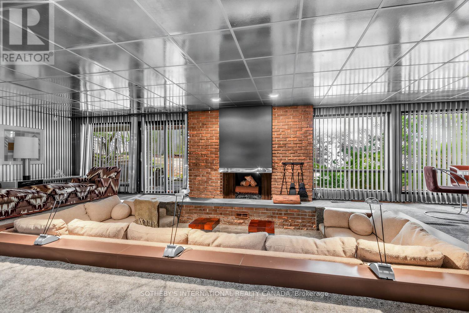 16 Royal Oak Drive, Toronto, Ontario  M3C 2M2 - Photo 32 - C13010262