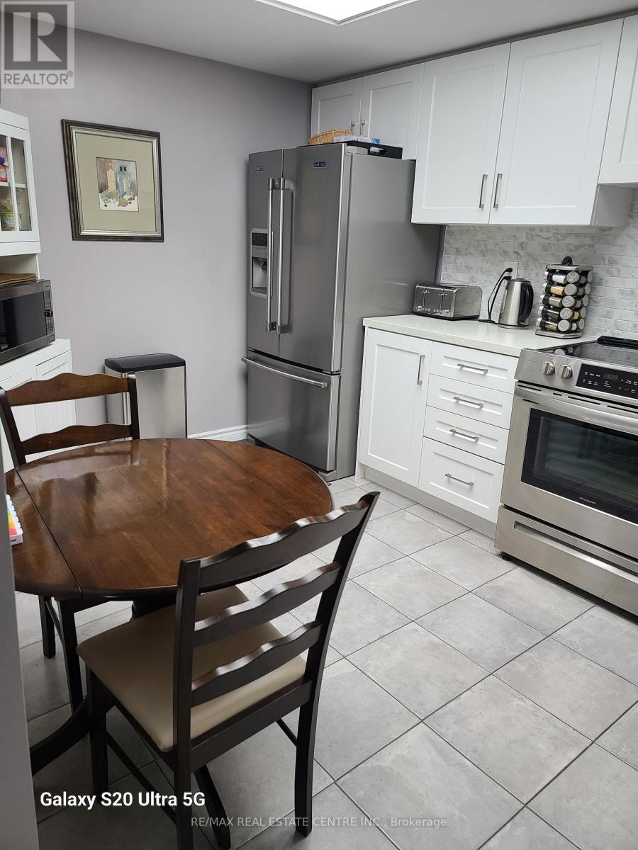 407 - 8 Lisa Street, Brampton, Ontario  L6T 4S6 - Photo 9 - W13010134