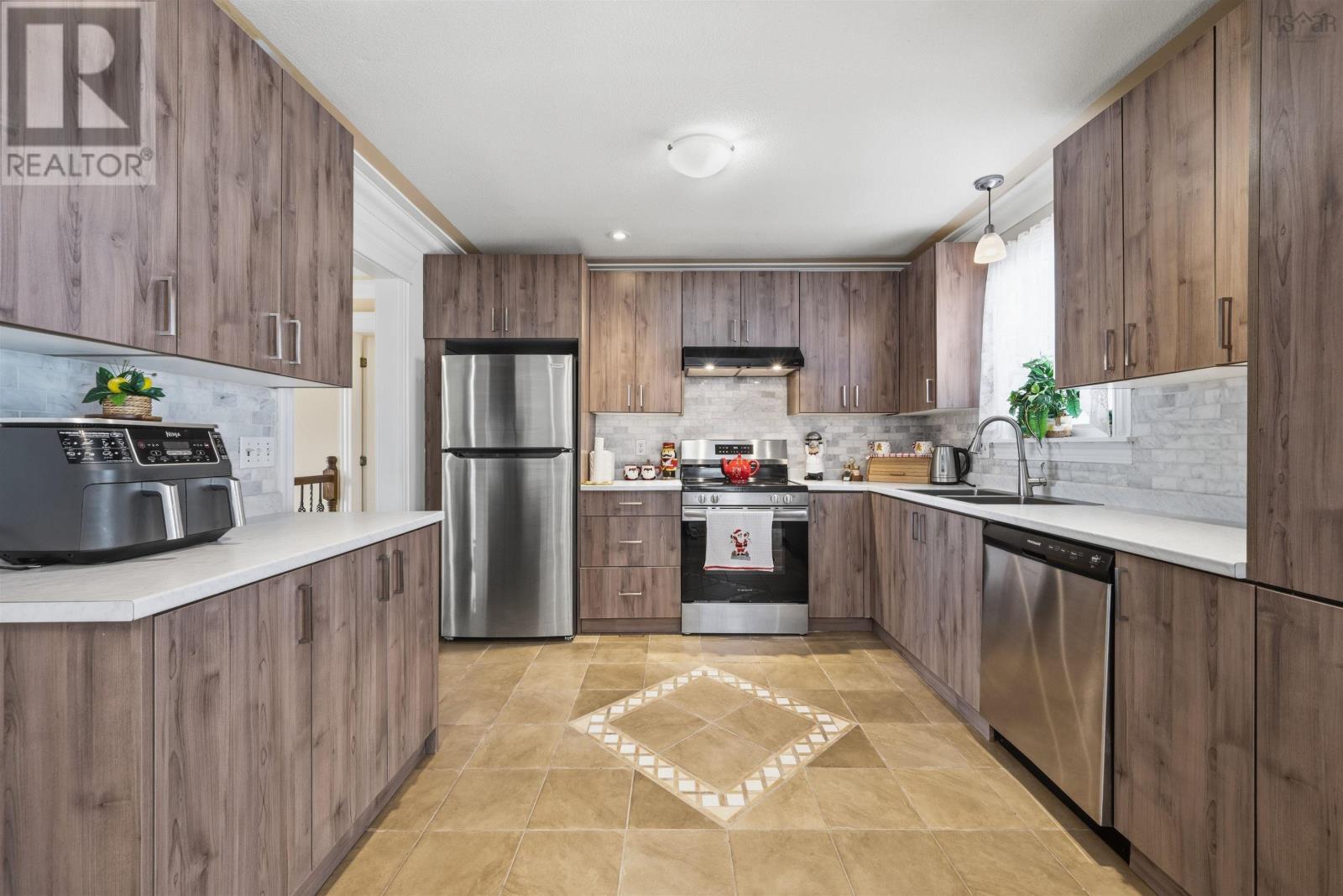 15 Feller Court, Middle Sackville, Nova Scotia  B4E 3M4 - Photo 10 - 202603530