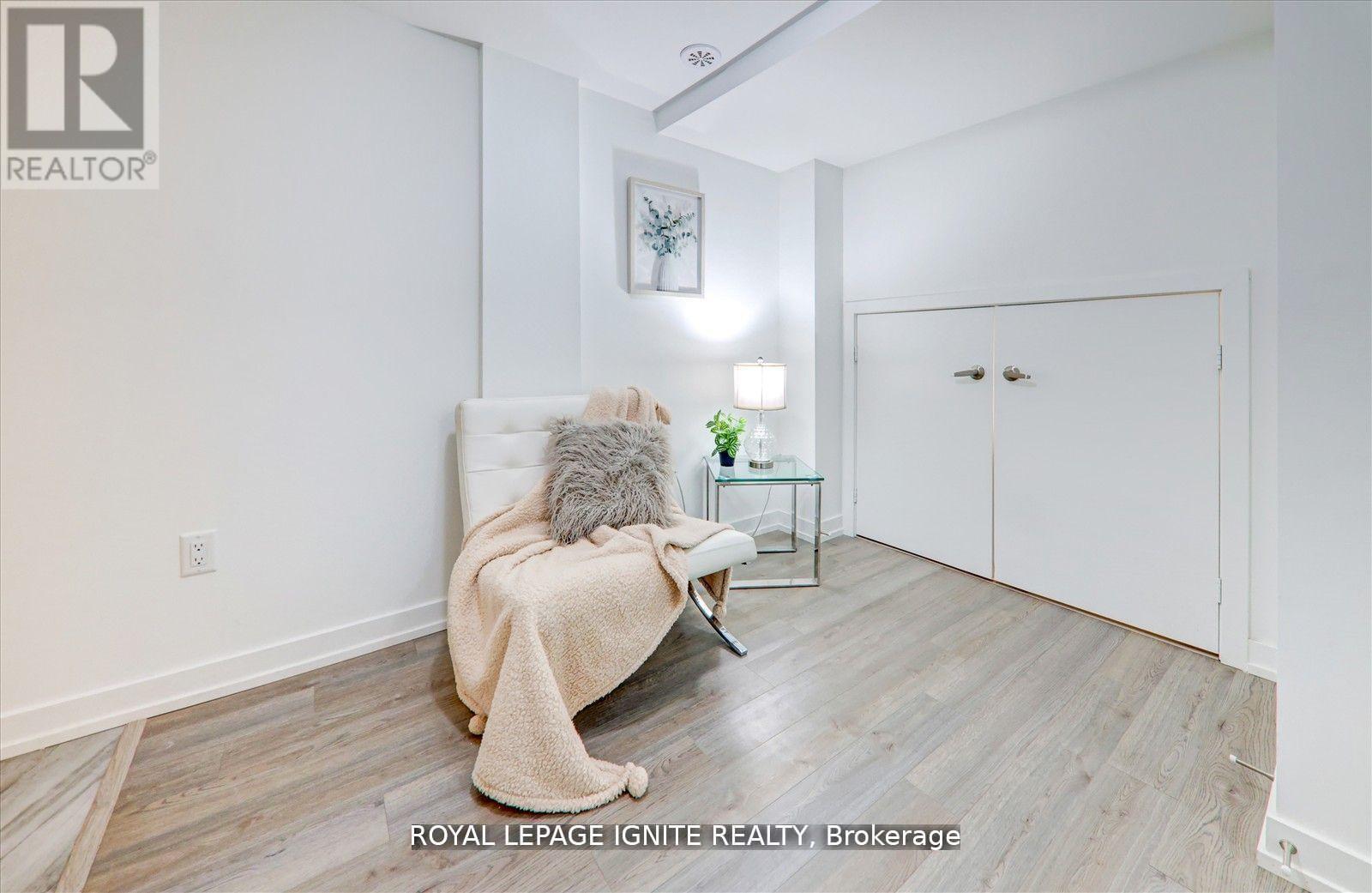 167 Downsview Park Boulevard, Toronto, Ontario  M3K 0C8 - Photo 28 - W13010254