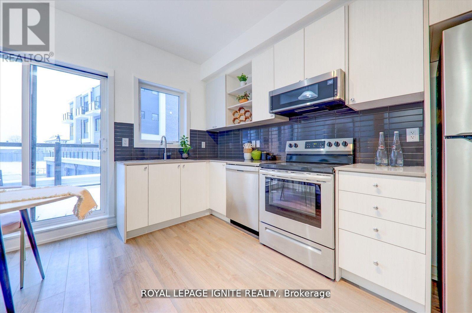 167 Downsview Park Boulevard, Toronto, Ontario  M3K 0C8 - Photo 8 - W13010254