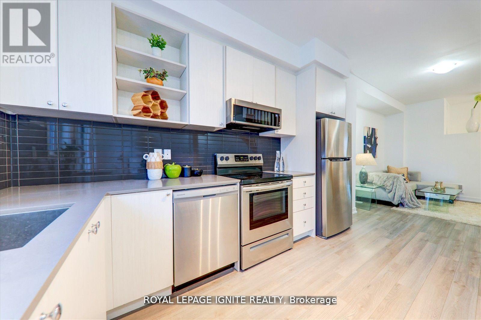 167 Downsview Park Boulevard, Toronto, Ontario  M3K 0C8 - Photo 9 - W13010254