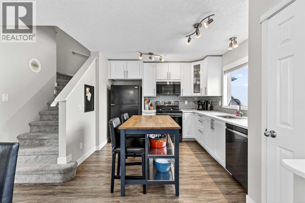 586 Evermeadow Road Sw, Calgary, Alberta  T2Y 4W9 - Photo 11 - A2300518