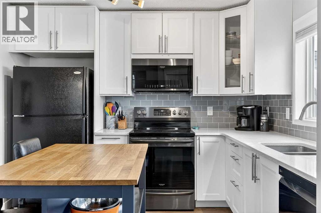 586 Evermeadow Road Sw, Calgary, Alberta  T2Y 4W9 - Photo 12 - A2300518