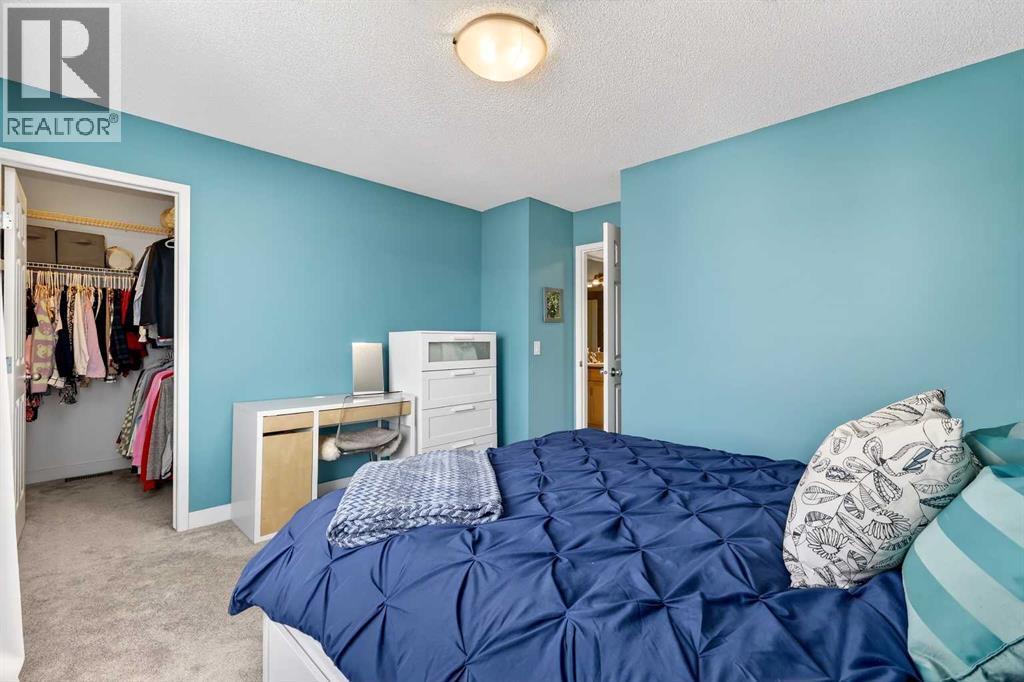 586 Evermeadow Road Sw, Calgary, Alberta  T2Y 4W9 - Photo 18 - A2300518