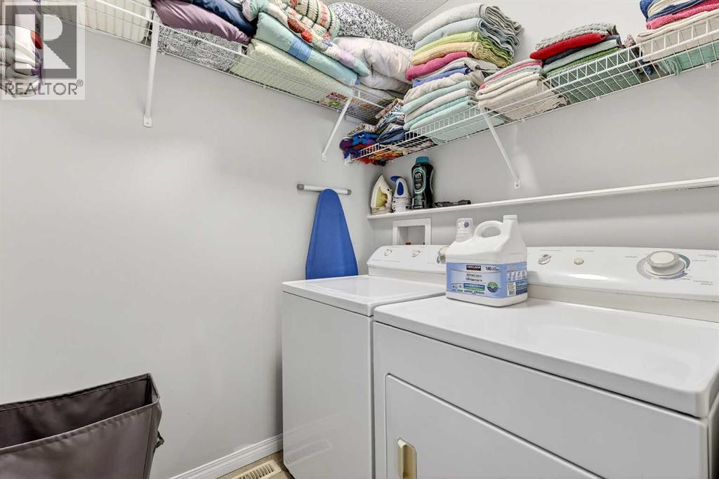 586 Evermeadow Road Sw, Calgary, Alberta  T2Y 4W9 - Photo 24 - A2300518