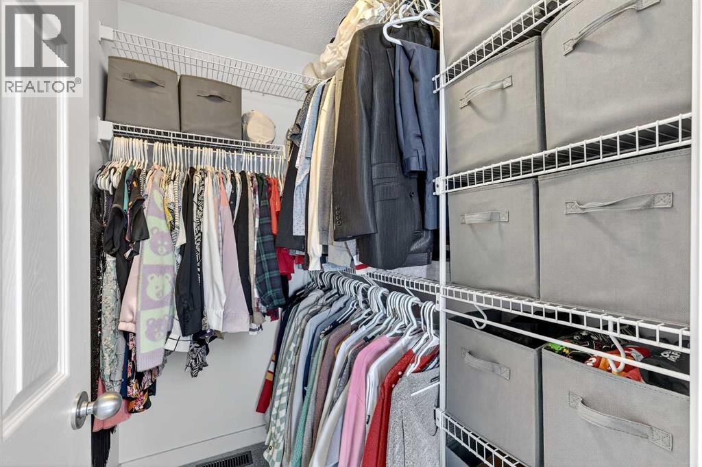 586 Evermeadow Road Sw, Calgary, Alberta  T2Y 4W9 - Photo 19 - A2300518