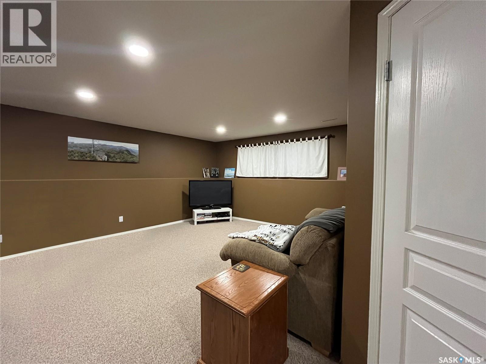 27 Carment Place, Prince Albert, Saskatchewan  S6V 8A2 - Photo 22 - SK033054