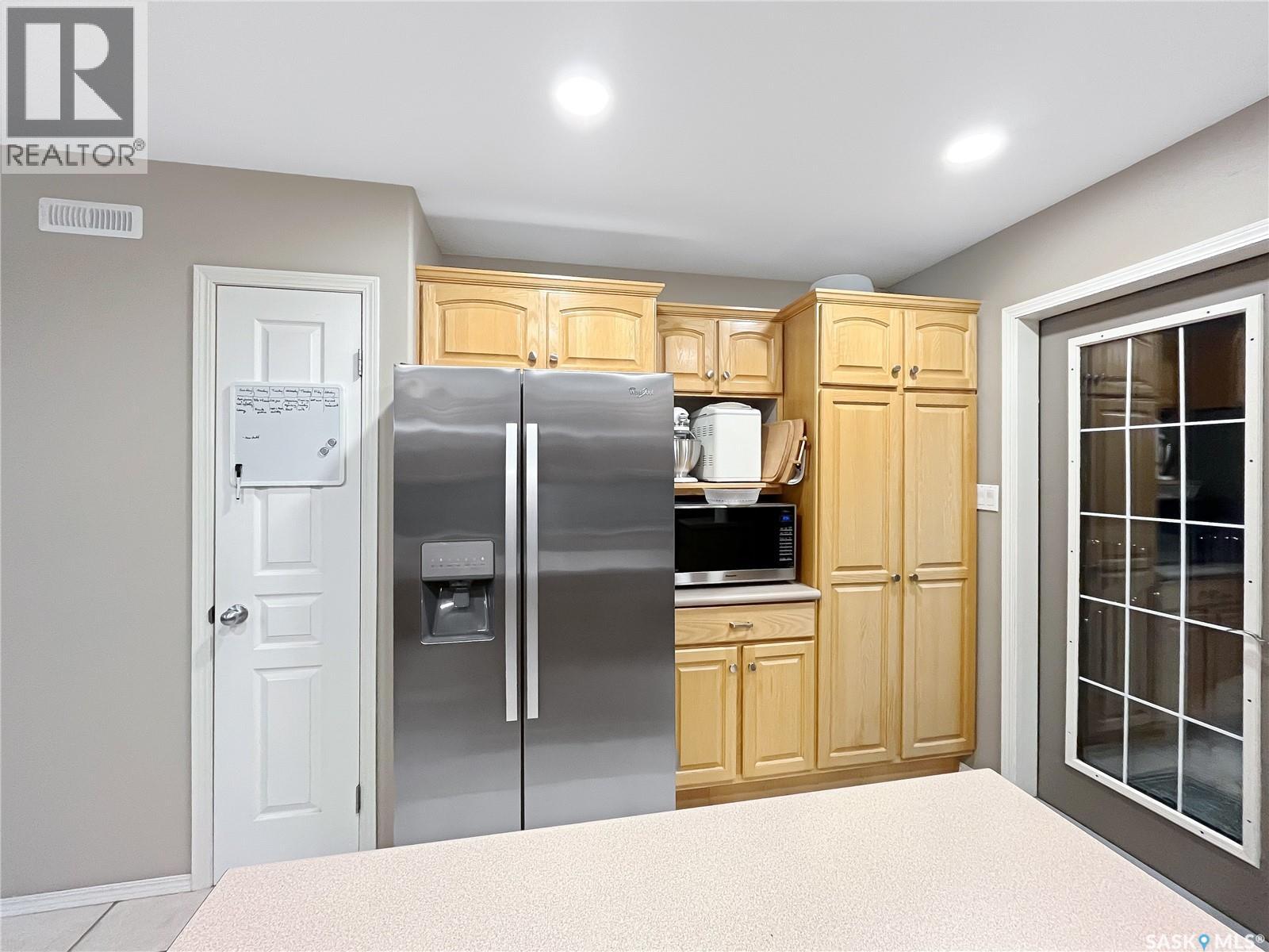 27 Carment Place, Prince Albert, Saskatchewan  S6V 8A2 - Photo 9 - SK033054