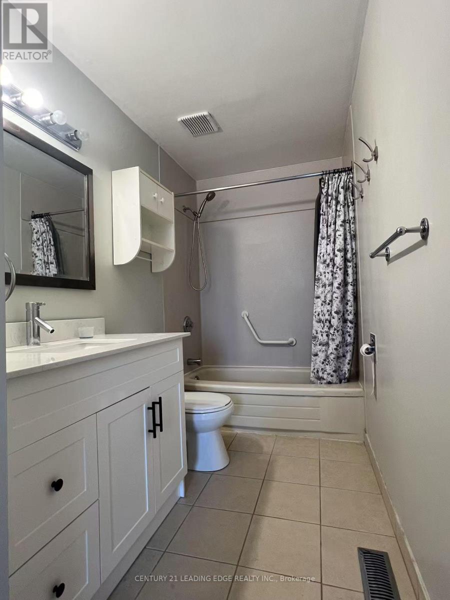 516 Alder Court, Pickering, Ontario  L1V 4T1 - Photo 11 - E12897458