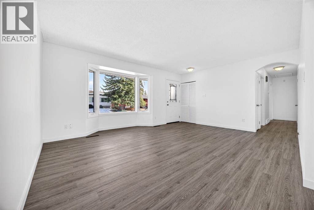 507 Mcintosh Road Ne, Calgary, Alberta  T2E 5Z2 - Photo 3 - A2299147