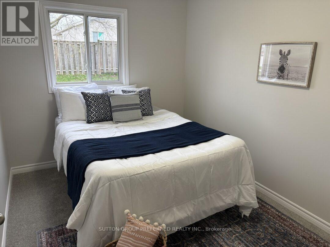 195 Simpson Crescent, London East, Ontario  N5V 5E1 - Photo 7 - X12457328