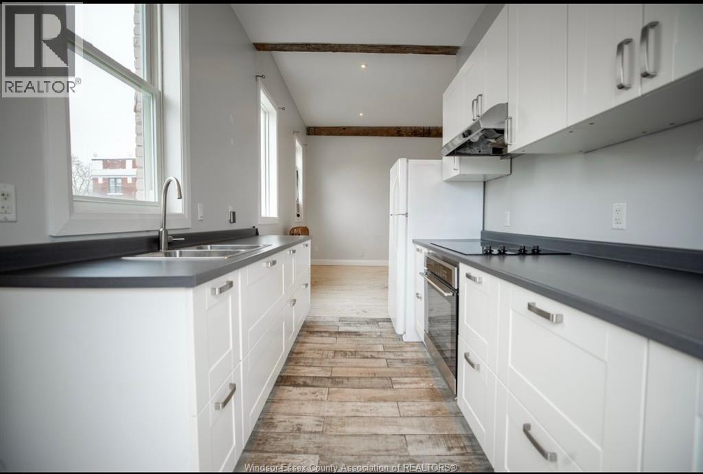 1558 Ontario Street, Windsor, Ontario  N9A 4H4 - Photo 6 - 26008287