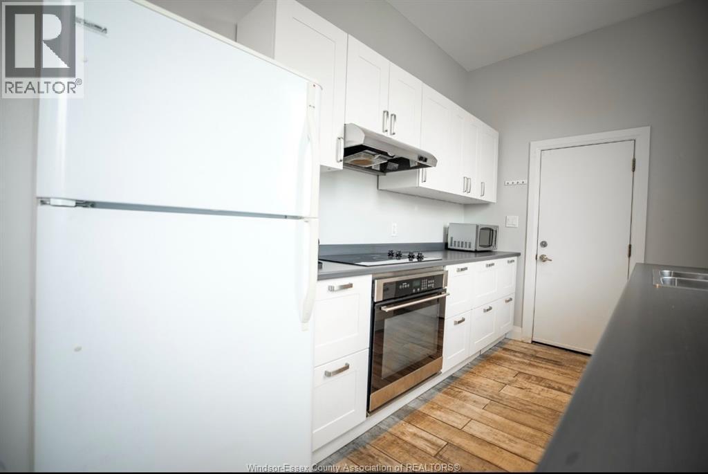 1558 Ontario Street, Windsor, Ontario  N9A 4H4 - Photo 5 - 26008287