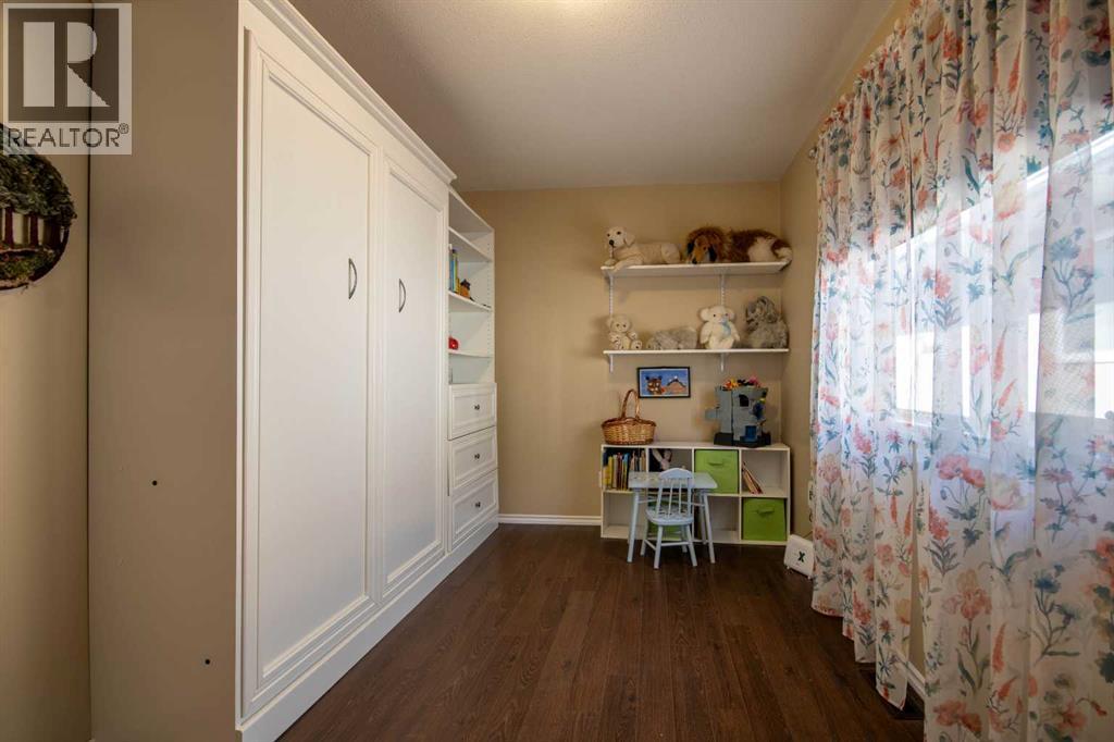 B, 303 Centre Street N, Sundre, Alberta  T0M 1X0 - Photo 24 - A2284925