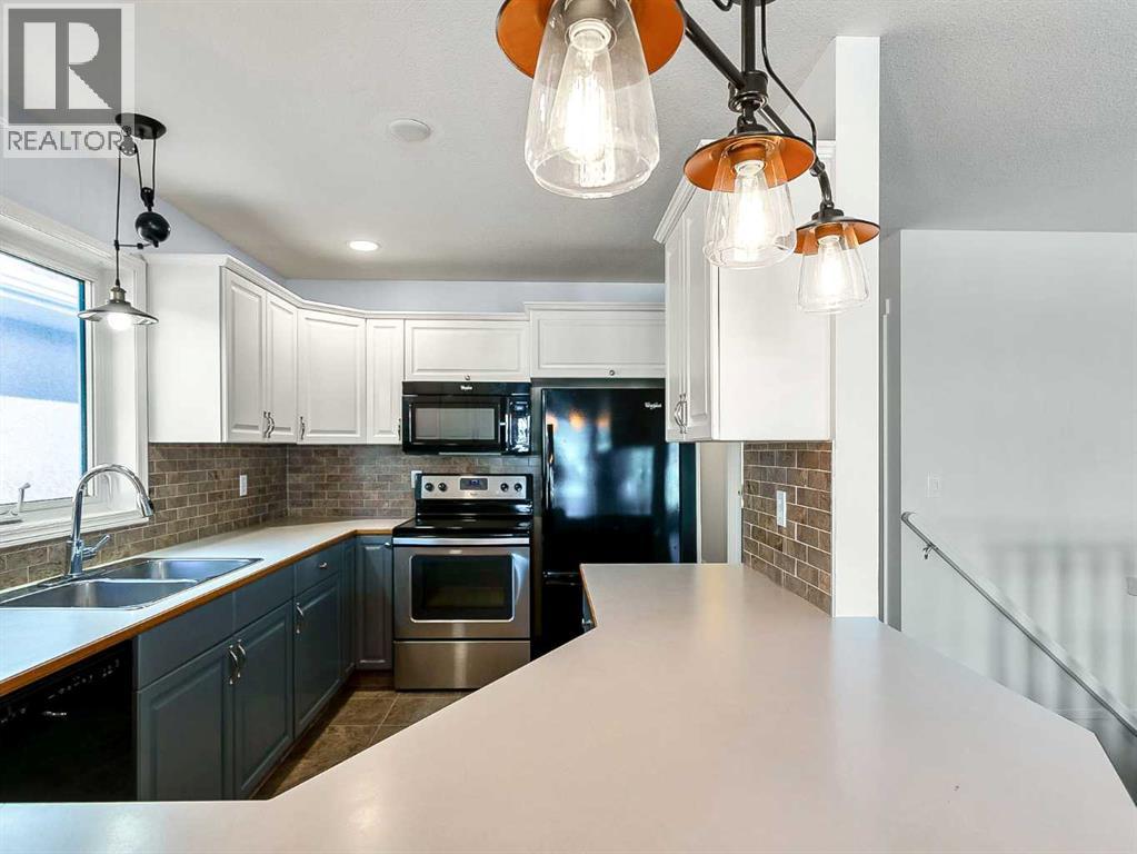 B, 303 Centre Street N, Sundre, Alberta  T0M 1X0 - Photo 11 - A2284925