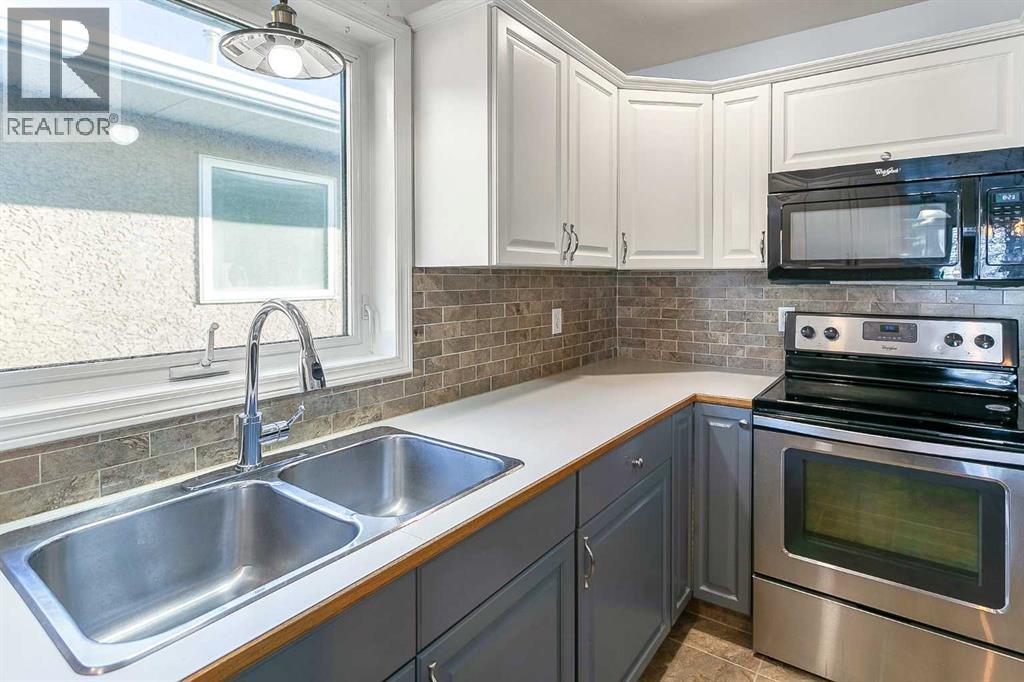 B, 303 Centre Street N, Sundre, Alberta  T0M 1X0 - Photo 15 - A2284925