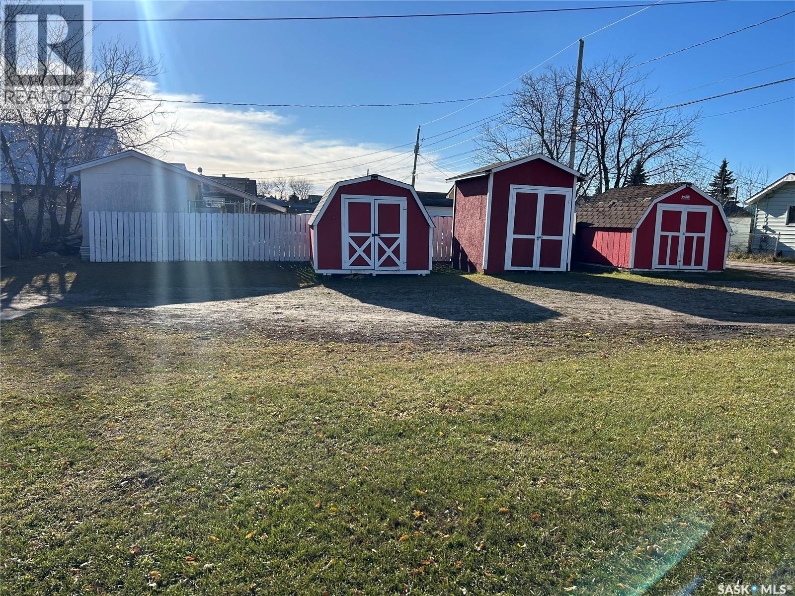 511 Albert Street, Hudson Bay, Saskatchewan  S0E 0Y0 - Photo 3 - SK033043