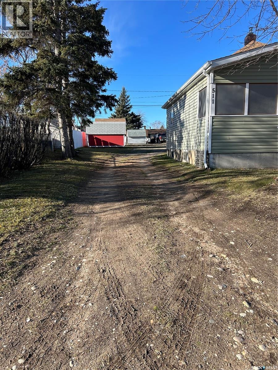 511 Albert Street, Hudson Bay, Saskatchewan  S0E 0Y0 - Photo 34 - SK033043