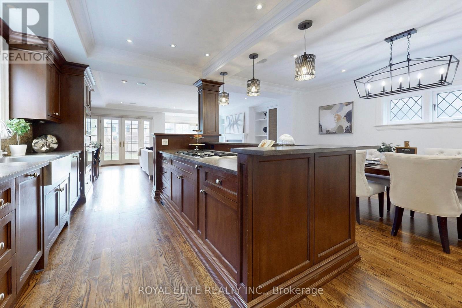 177 Glengrove Avenue W, Toronto, Ontario  M4R 1P4 - Photo 11 - C13010282