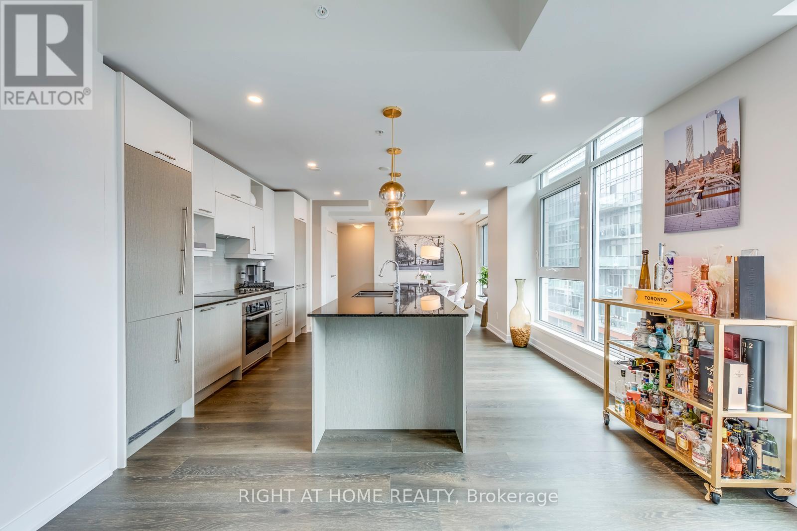 807 - 30 Nelson Street, Toronto, Ontario  M5V 0H5 - Photo 10 - C13010292