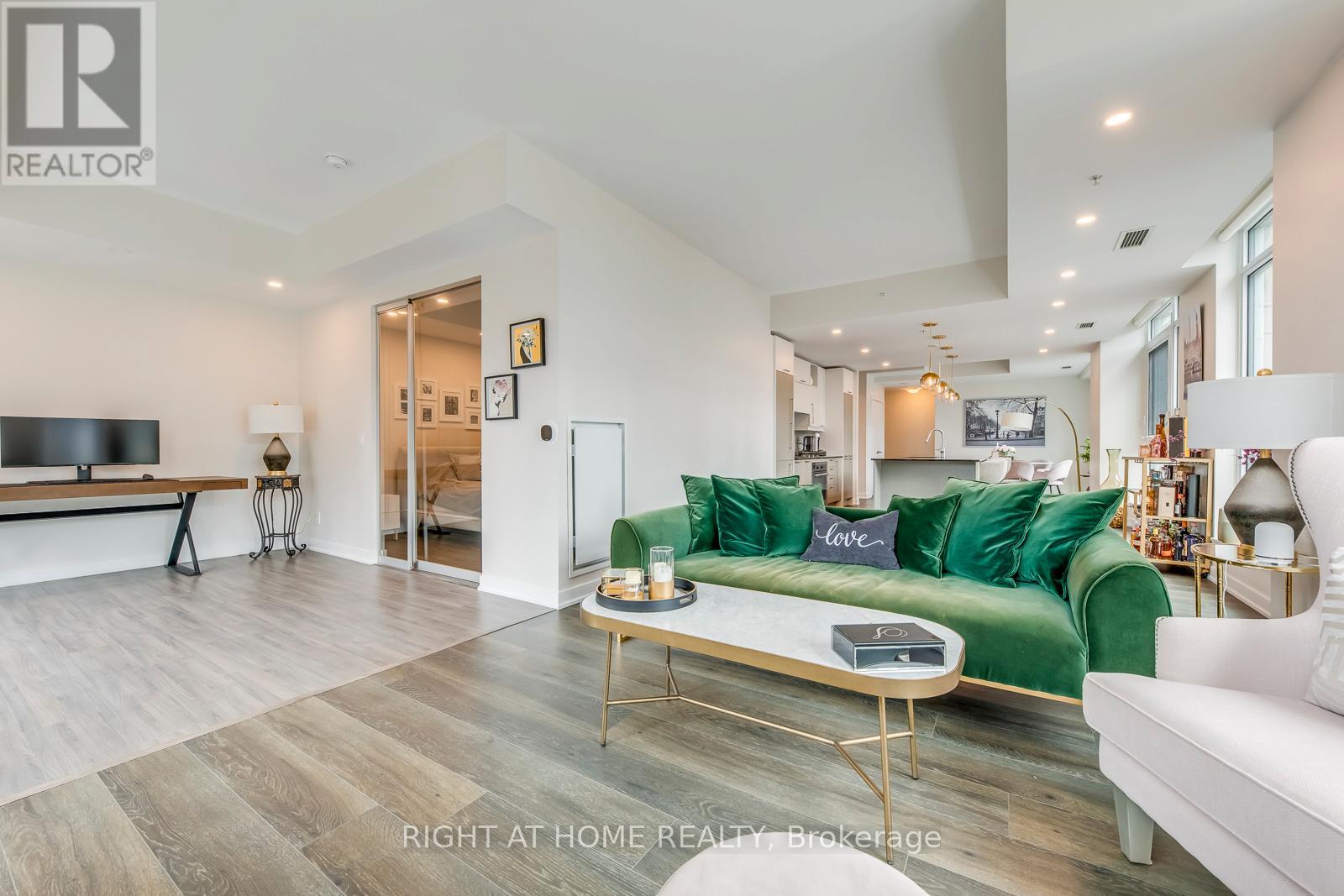 807 - 30 Nelson Street, Toronto, Ontario  M5V 0H5 - Photo 14 - C13010292