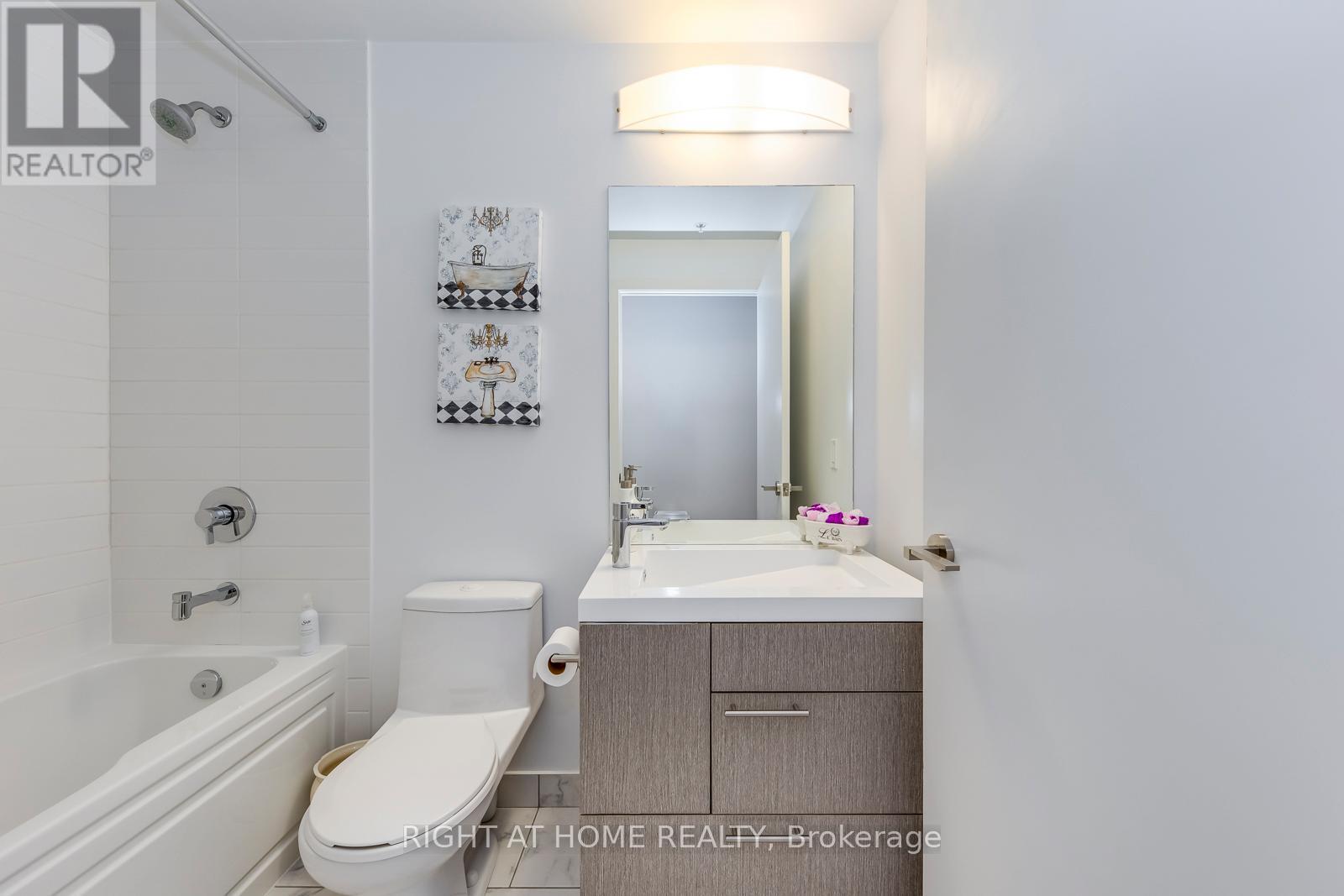 807 - 30 Nelson Street, Toronto, Ontario  M5V 0H5 - Photo 27 - C13010292