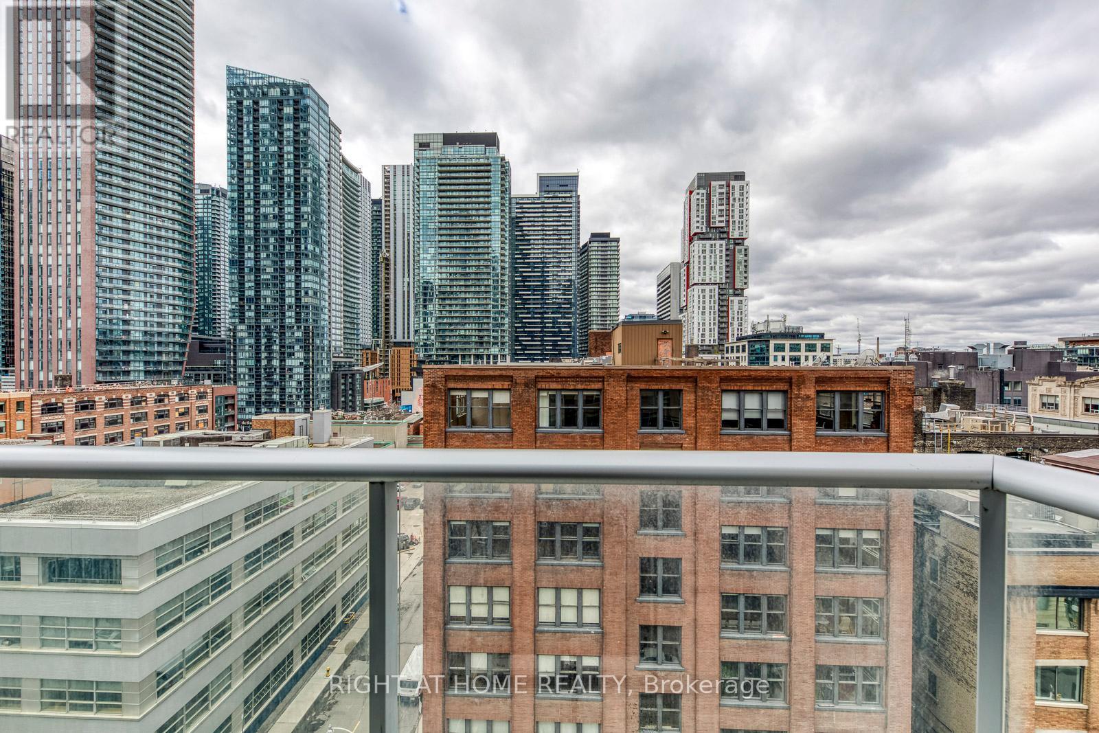 807 - 30 Nelson Street, Toronto, Ontario  M5V 0H5 - Photo 29 - C13010292