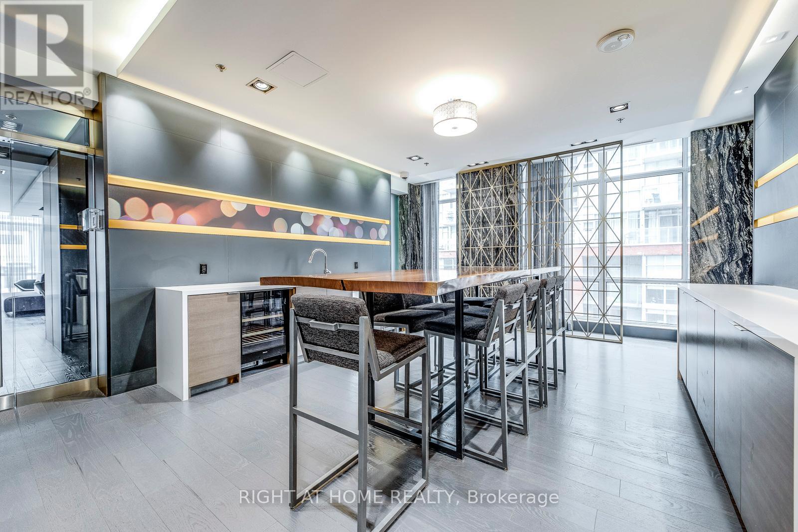 807 - 30 Nelson Street, Toronto, Ontario  M5V 0H5 - Photo 40 - C13010292