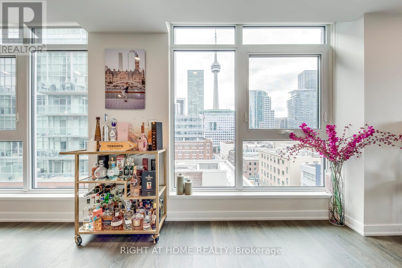 807 - 30 Nelson Street, Toronto, Ontario  M5V 0H5 - Photo 5 - C13010292