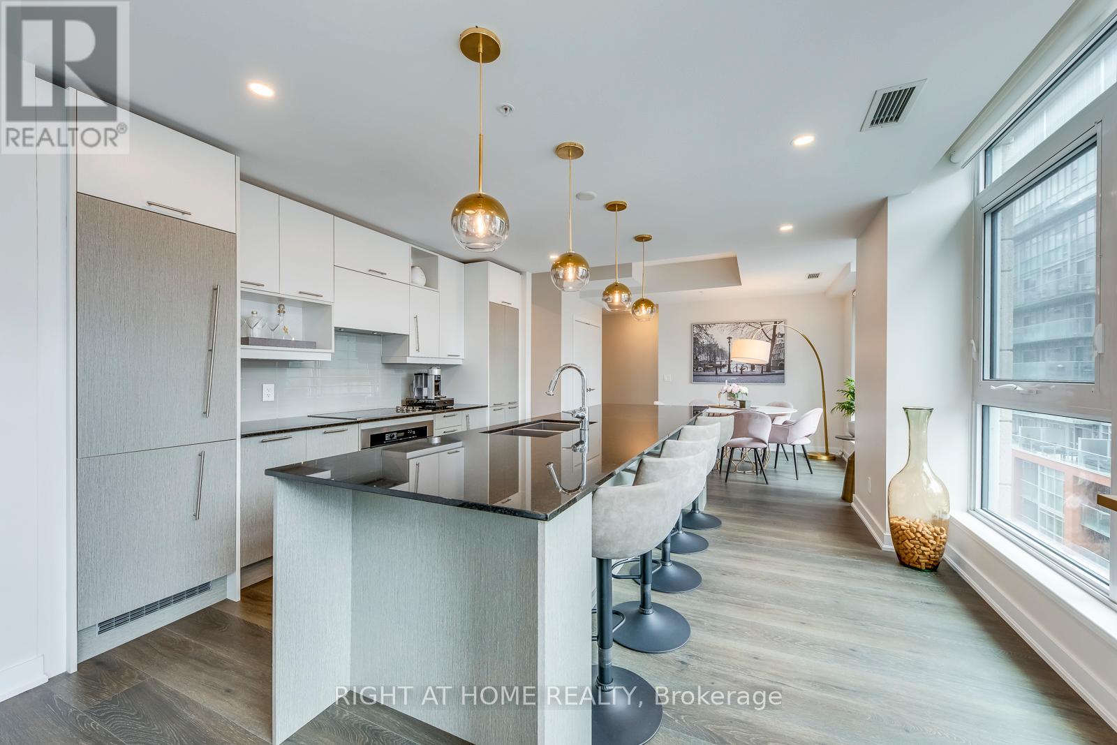 807 - 30 Nelson Street, Toronto, Ontario  M5V 0H5 - Photo 8 - C13010292