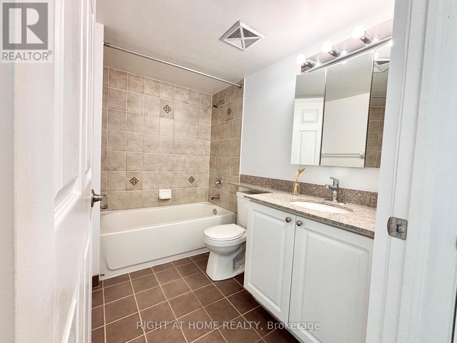 2607 - 5508 Yonge Street, Toronto, Ontario  M2N 7L2 - Photo 6 - C13010300