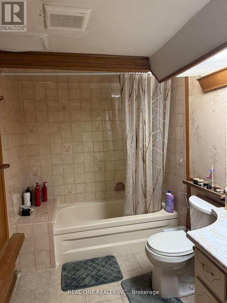 Basement - 221 Elka Drive, Richmond Hill, Ontario  L4C 3A2 - Photo 9 - N13010284