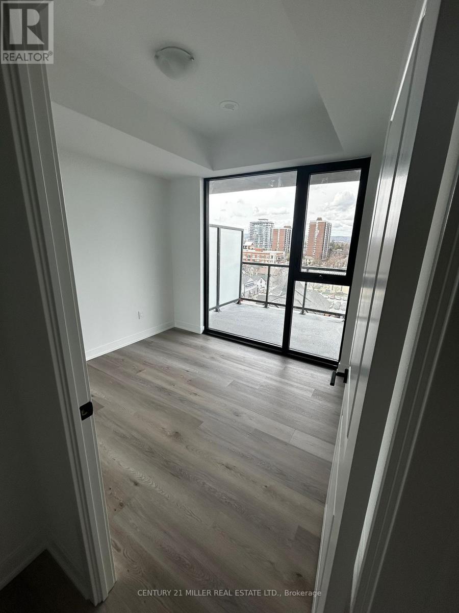 701 - 2075 Lakeshore Road, Burlington, Ontario  L7R 0H3 - Photo 5 - W13010316