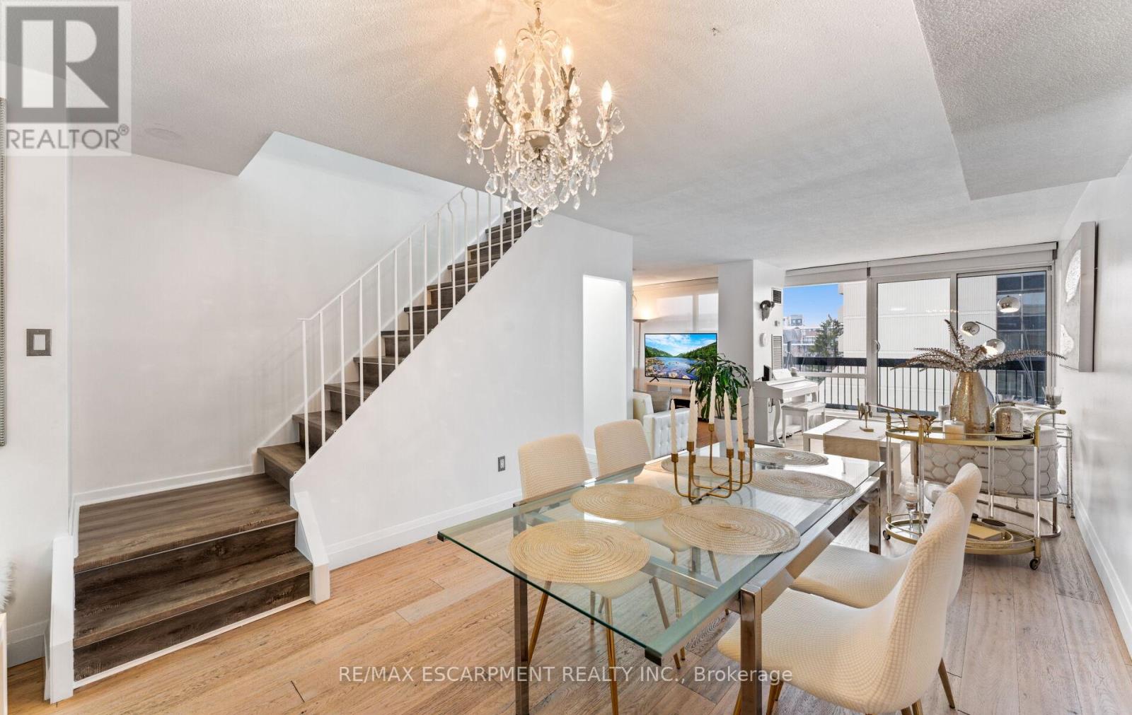 308c - 2 Valhalla Inn Road, Toronto, Ontario  M9B 6C3 - Photo 11 - W13010324