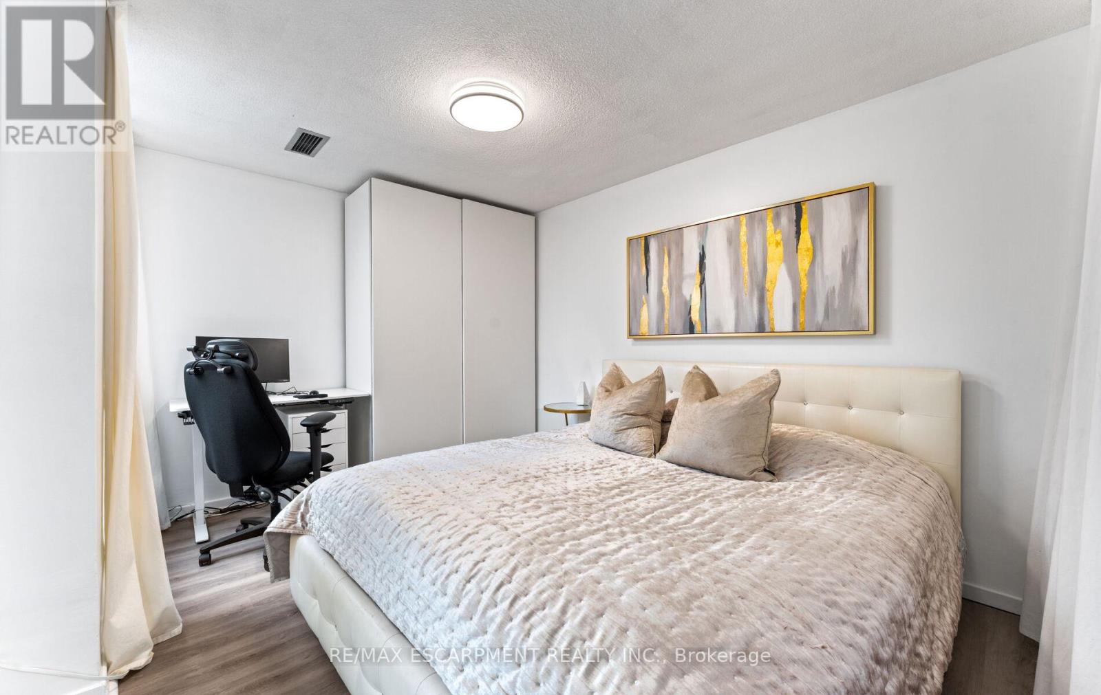 308c - 2 Valhalla Inn Road, Toronto, Ontario  M9B 6C3 - Photo 34 - W13010324