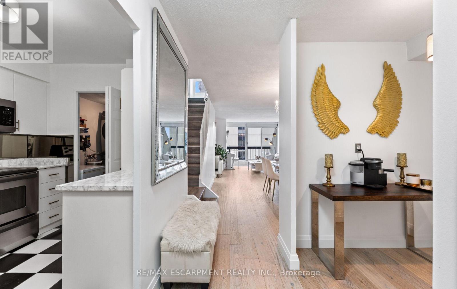 308c - 2 Valhalla Inn Road, Toronto, Ontario  M9B 6C3 - Photo 6 - W13010324