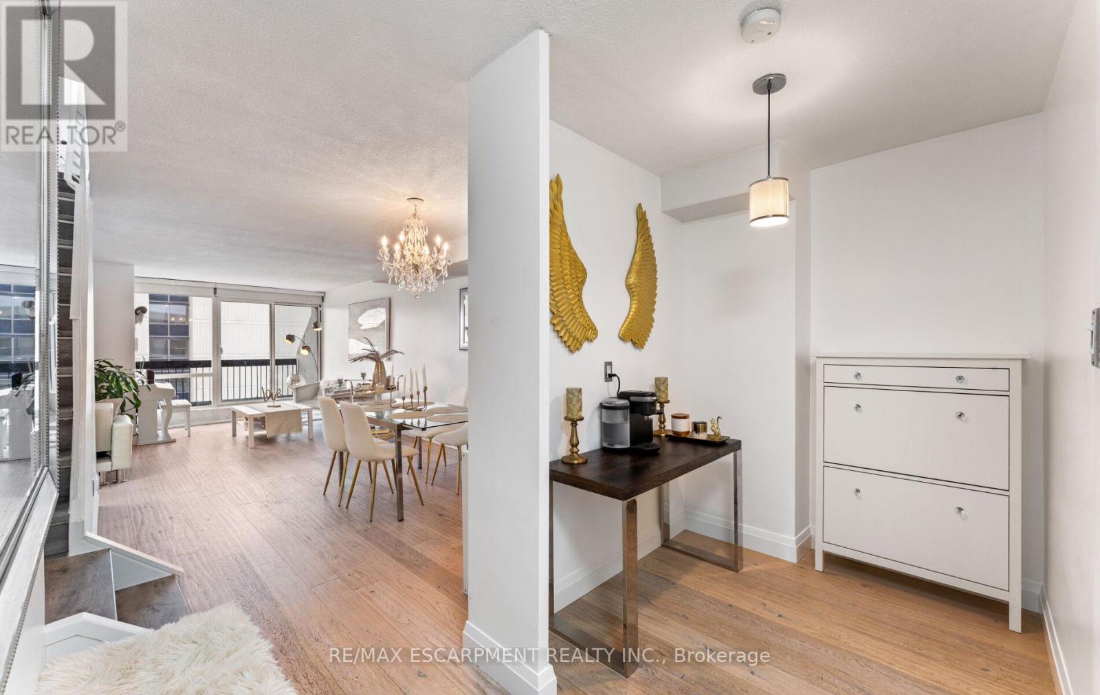 308c - 2 Valhalla Inn Road, Toronto, Ontario  M9B 6C3 - Photo 7 - W13010324